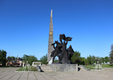 Луганск, памятник освободителям
