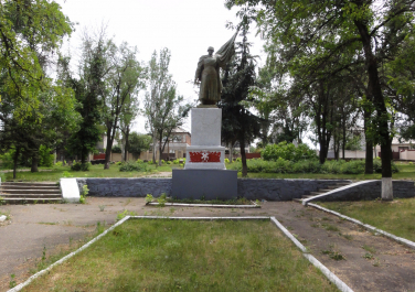 Памятник в честь погибших воинов-освободителей Луганска