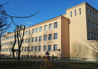Средняя школа № 17, ул. Челюскинцев, д.4б