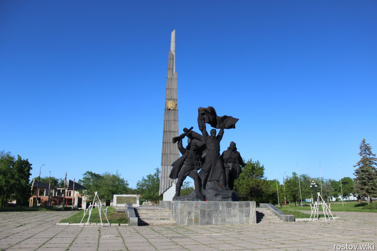 Памятники Луганска