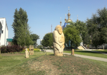Парк-музей каменных баб, ул. Оборонная, 2 (Луганск)