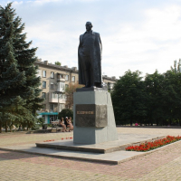Памятник Феликсу Дзержинскому  (Луганск)