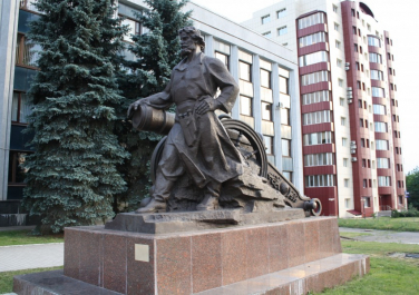 Памятник Литейщику