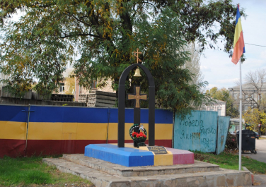Памятник донским казакам  (Луганск)