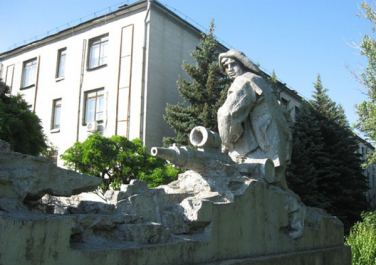 Памятник шахтерам-гидромониторщикам