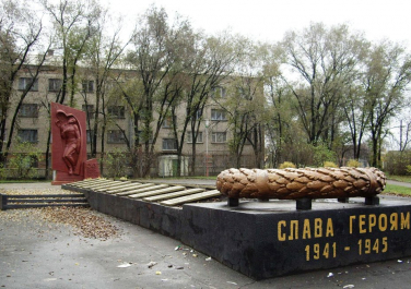 Братская могила по ул. Сорокина (Луганск)