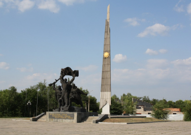 Памятник воинам-освободителям Луганска