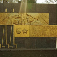 Памятник воинам 395 Таманской дивизии (Луганск)