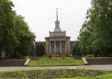 Сквер имени М. Матусовского (Красная площадь) (Луганск)