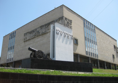 Луганский краеведческий музей, ул. Шевченко, 2 (Луганск)