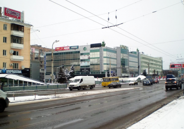 Торговый центр «Кристалл», ул. Советская, 73 (Луганск)