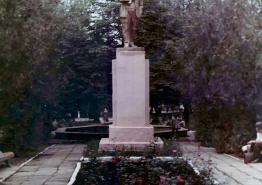Памятники Марковки