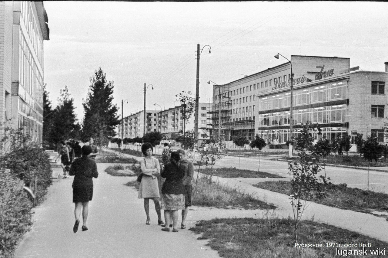 ул. Менделеева, отделка фасада гостиницы.