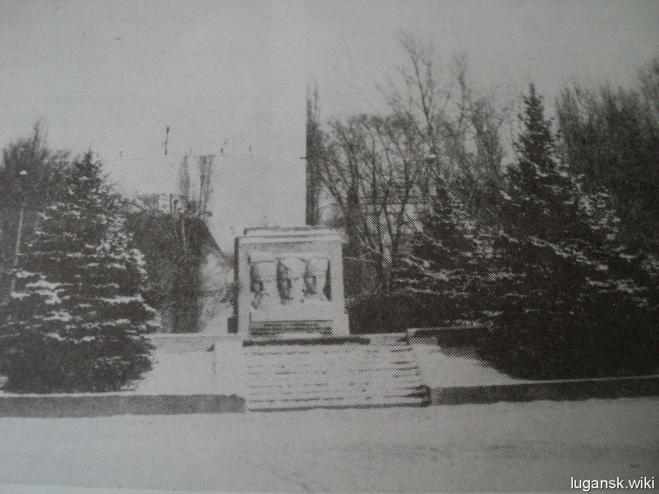 Памятники Рубежного
