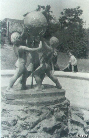 Скульптура в парке 1 мая