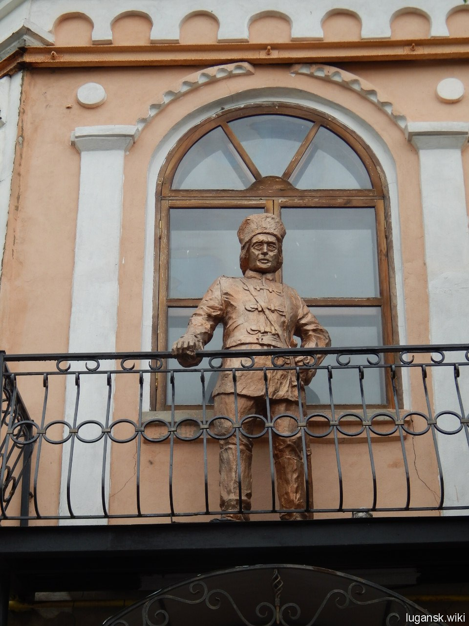 Памятники Старобельска