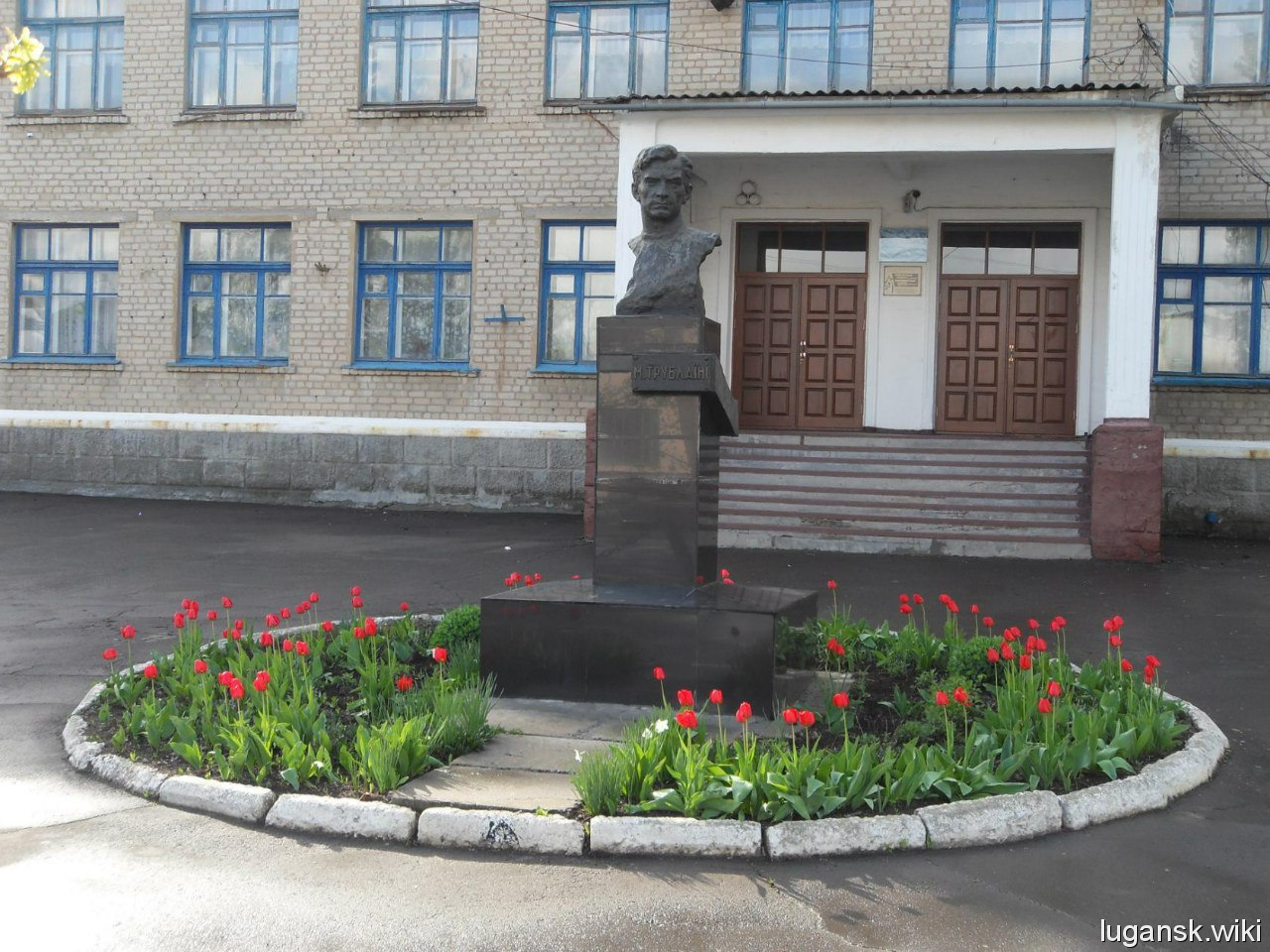 Памятники Ровенек