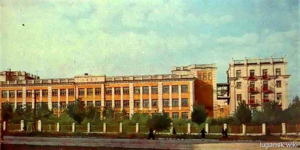 Педагогическое училище, позже школа №6 на пл. Ленина. Здание не сохранилось